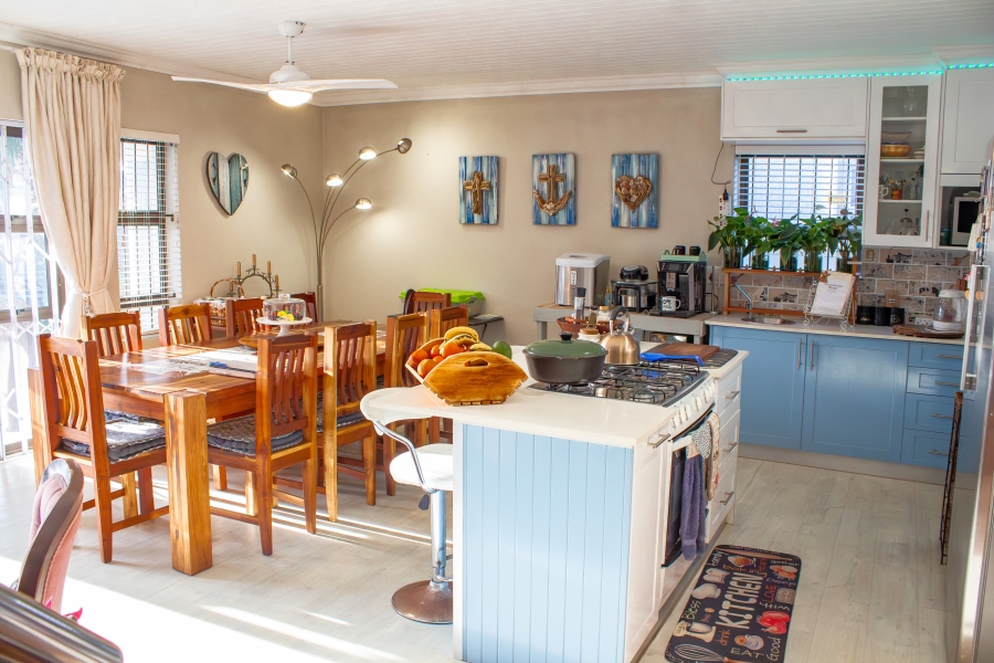 3 Bedroom Property for Sale in De Kelders Western Cape